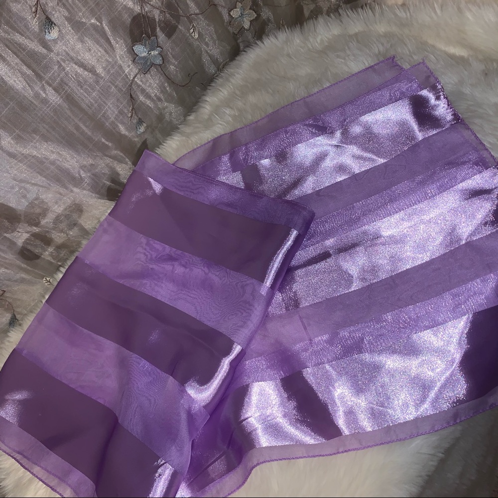 Women’s purple scarf